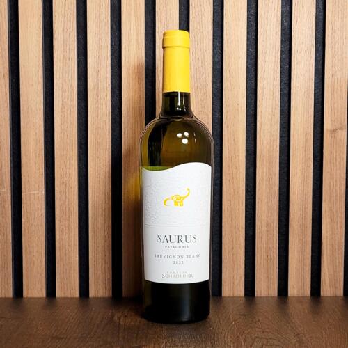 Familia Schroeder Saurus Sauvignon Blanc